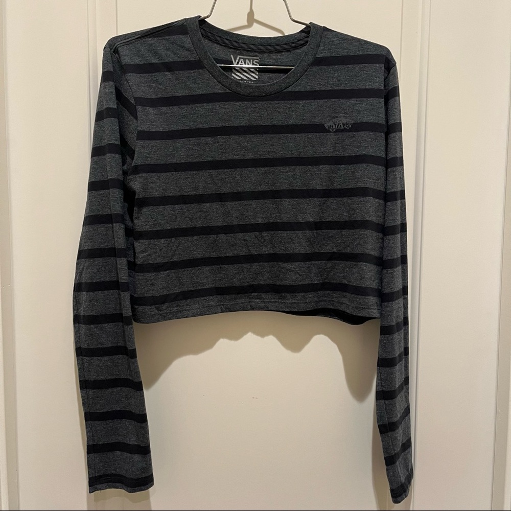 Vans crop top in excellent condition!